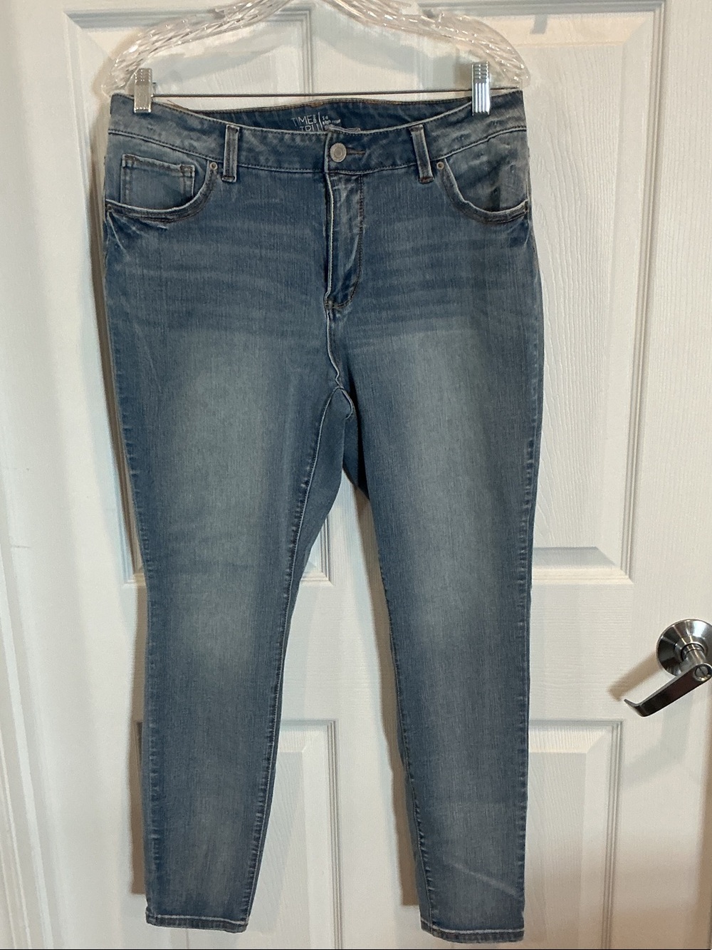 Time and Tru Women’s High-Rise Skinny Jeans